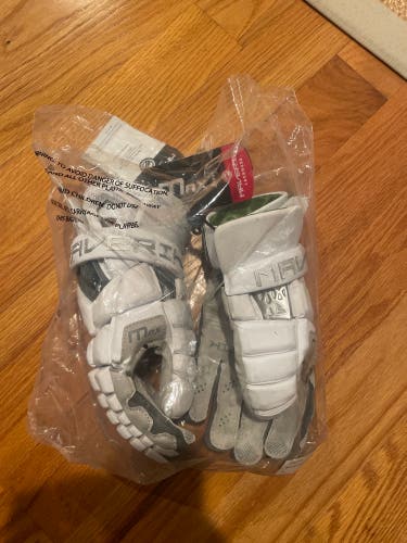 Maverik Max Lacrosse Gloves 13" (New)