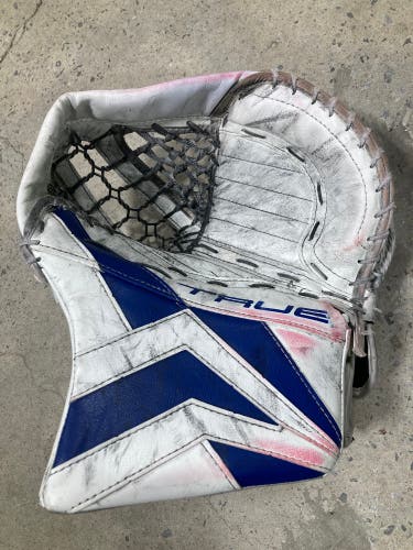 Senior True Catalyst 9X3 Regular Goalie Glove & Blocker