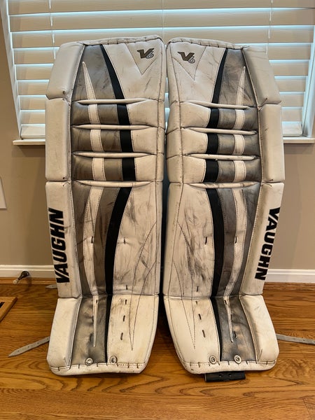 36" Vaughn Velocity V6 1000 Pro Goalie Leg Pads (Used)
