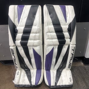 Intermediate 30"+2 True Catalyst 7X3 Goalie Leg Pads (Used)
