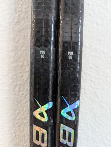 Bauer NEXUS 2NPRO Hockey Stick Left P88 65 flex Intermediate D1 Pro Stock Dressed as Tracer   2 PACK
