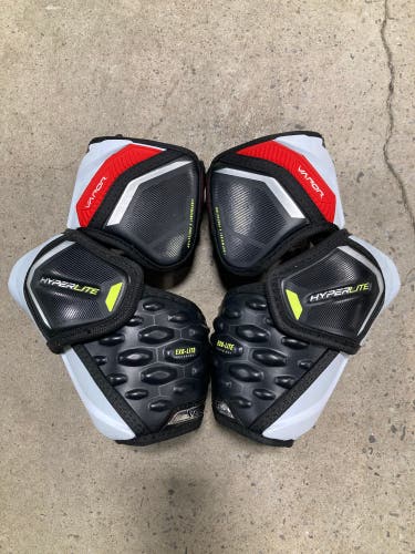 Intermediate Medium Bauer Vapor Hyperlite Elbow Pads