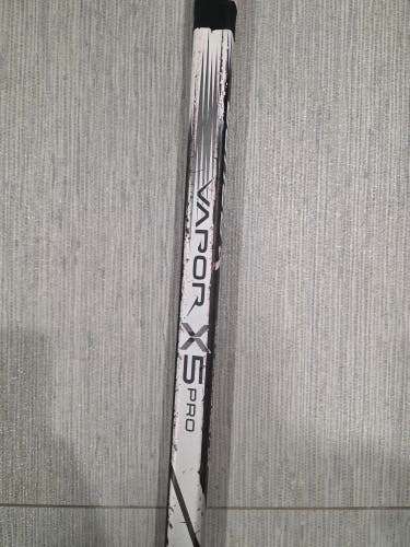 Intermediate Bauer Vapor X5 Pro Regular Goalie Stick 23" Paddle (Used)
