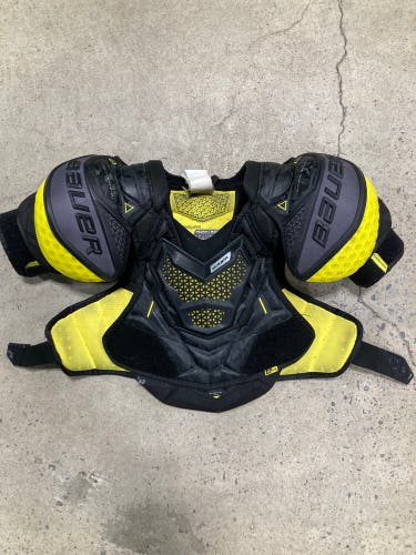 Junior Medium Bauer Supreme Ultrasonic Shoulder Pads