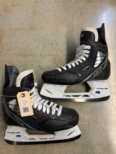 Senior True Pro Custom Hockey Skates Regular Width 8 (New)