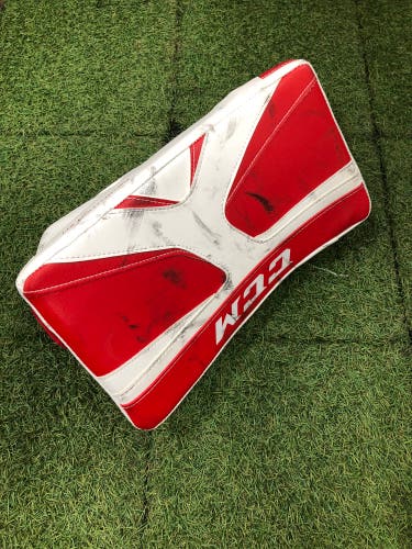 Senior CCM Revolution 577 Goalie Blocker Full Right (Used)