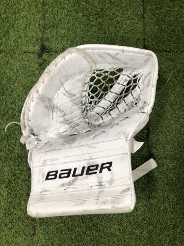Senior Bauer GSX Goalie Glove Full Right (Used)