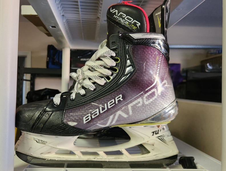 Bauer Vapor Hyperlite Hockey Skates 9 Fit 1 (Used) Great condition FREE SHIPPING in US ONLY!!