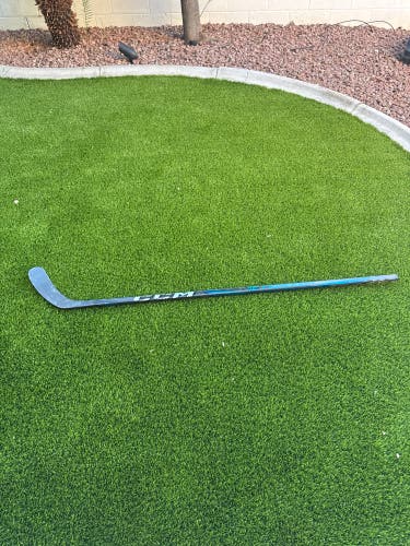 Intermediate CCM JetSpeed FT7 Pro Right Handed Hockey Stick P29 55 Flex (Used)