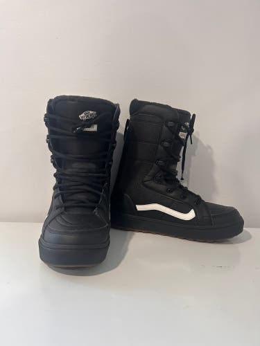 Snowboard Boots: Size 13.0 (W 14.0) Vans Snowboard Boots (Used)