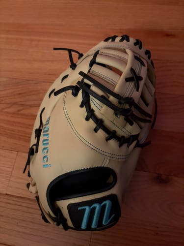 Marucci Oxbow series RHT 12.75” first base glove.