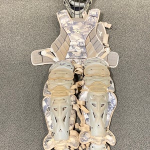 Used Senior Mizuno Samurai Catcher's Set