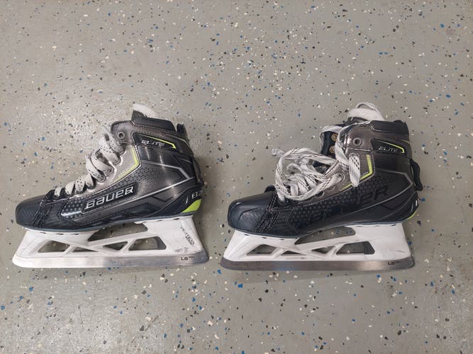 Bauer Elite Hockey Goalie Skates 7.5 (Used)