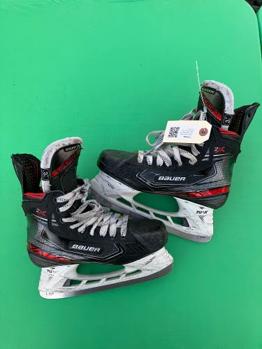 Junior Bauer Vapor 2X Hockey Skates Regular Width Size 3.5 (Used)