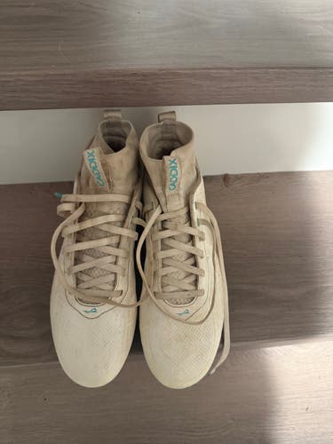 White Men's Size M 11.0 (W 12.0) Mid Top Molded Cleats (Used)