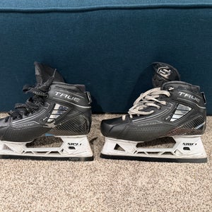 2024 True Catalyst 9X4 Hockey Goalie Skates Wide Width 7 (Used)
