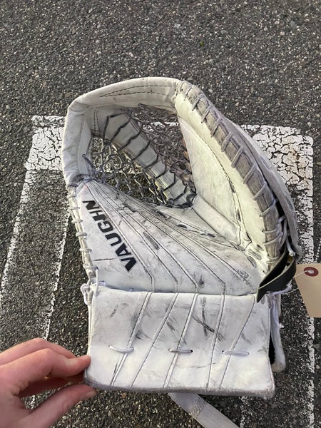 Junior Vaughn Ventus SLR2 Regular Goalie Glove