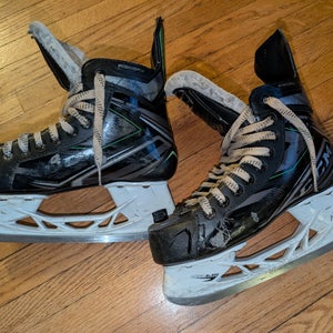 2019 CCM Ribcor 86K Hockey Skates Regular Width Size 4 (Used)