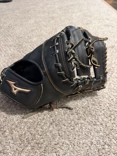 Mizuno First Base Baseball Glove 13"? (Used)