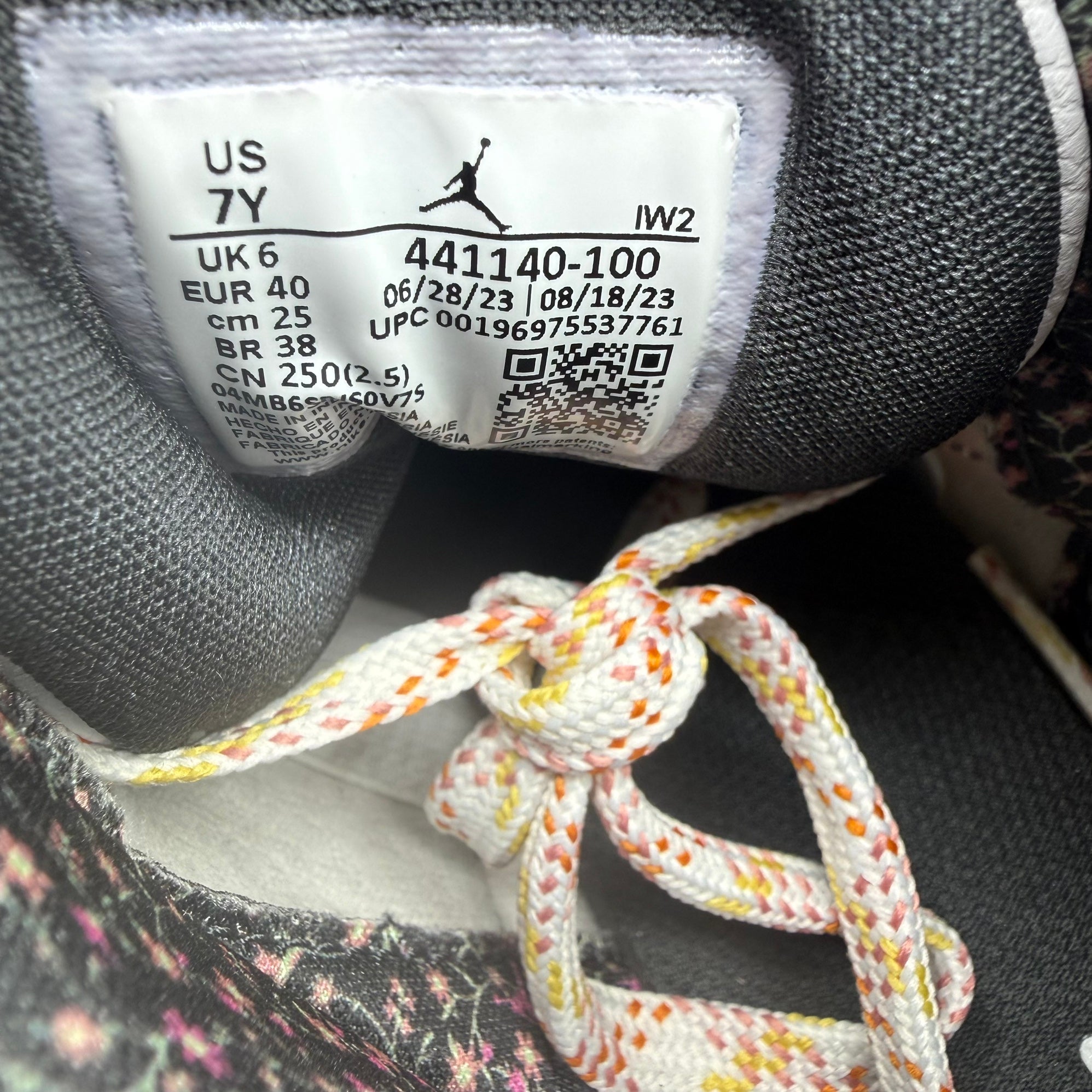 nike size 7y in women's