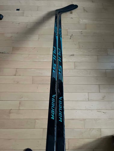 Senior Bauer Pulse Right Handed Hockey Stick P92 87 Flex (New) 2 stick bundle