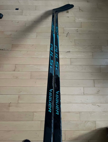 Senior Bauer Pulse Right Handed Hockey Stick P28 87 Flex (New) 2 stick bundle