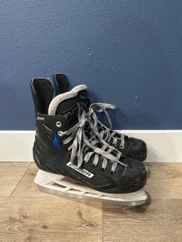 Bauer Vapor VOLT Hockey Skates Regular Width 7 (Used)