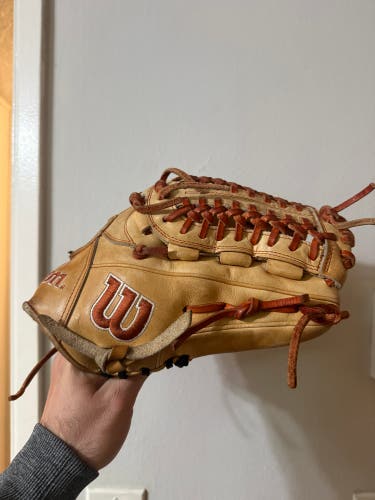 Wilson a2000 baseball glove 11.75 inch D33