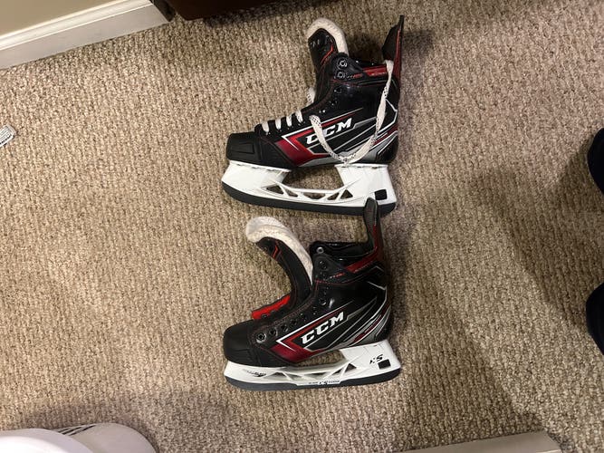 2019 CCM JetSpeed FT480 Hockey Skates Regular Width 6.5 (Used)