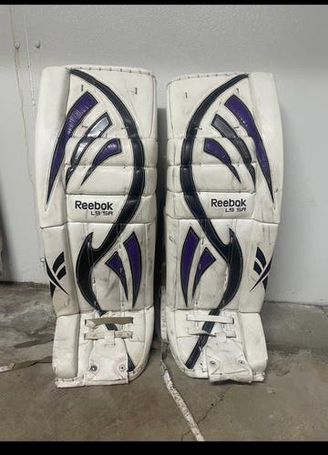 35" Reebok L9 Goalie Leg Pads (Used)