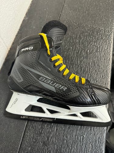 2024 Bauer Pro Hockey Goalie Skates Regular Width 8 (Used)