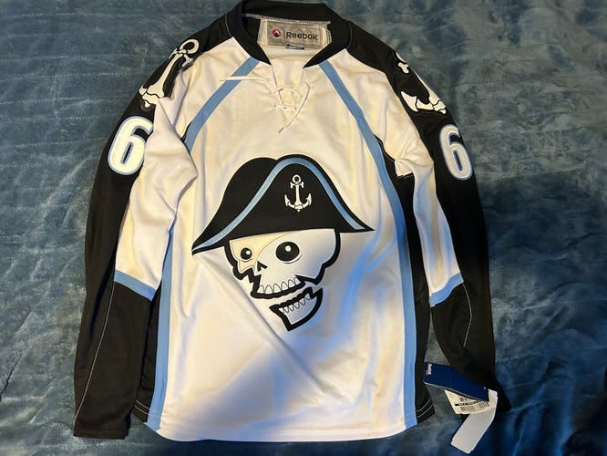 White AHL Milwaukee Admirals Miroslav Svoboda Medium Adult Unisex Reebok Jersey (New)