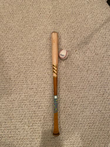 30/22 Marruci AP5 Youth wood bat