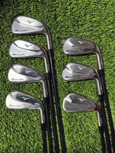 Mizuno Pro 225 Iron Set 4-PW Project X LZ Black 5.5 Regular Flex Steel Shafts RH