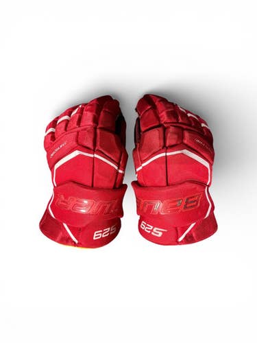 Used Bauer SUPREME S29 Senior Gloves Red 15" 11873-S000228601
