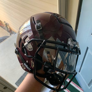 Adult Extra Large Schutt F7 Helmet (Used)