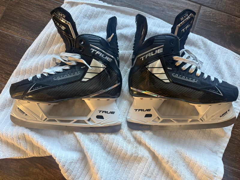 2024 True Catalyst 9X4 Hockey Skates Regular Width 8 (Used)