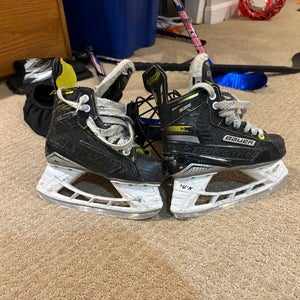 Bauer Supreme S35 Hockey Skates Regular Width Size 1 (Used)