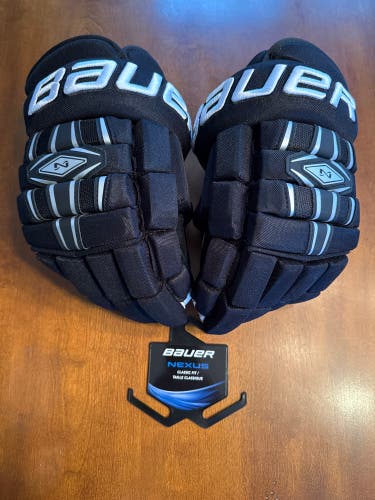 Bauer Nexus 800 Gloves