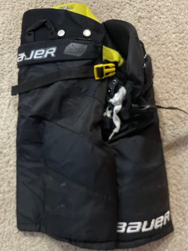 Junior Medium Bauer Supreme 3S Pro Hockey Pants (Used)
