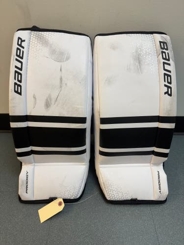 22" Youth Bauer GSX Prodigy Goalie Leg Pads (Used)