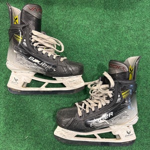 Intermediate Bauer Vapor Hyperlite 2 Hockey Skates (Fit 1) Size 6 (Used)