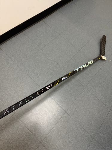 Senior True Catalyst 9X3 Hockey Stick Left Hand P88 70 Flex (Used)