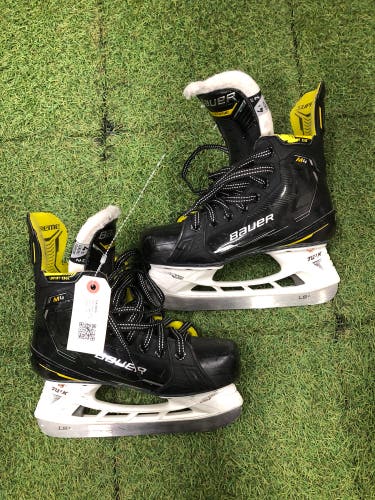 Intermediate Bauer Supreme M4 Hockey Skates Size 4.5 (Used)