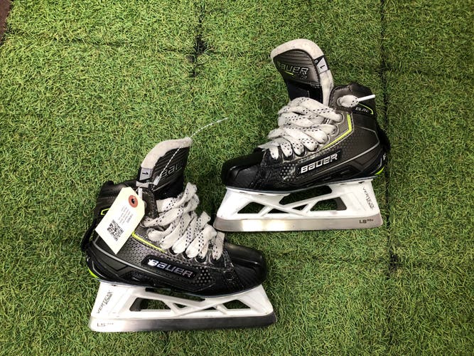 Junior Bauer Elite Hockey Goalie Skates Regular Width Size 1.0 (Used)