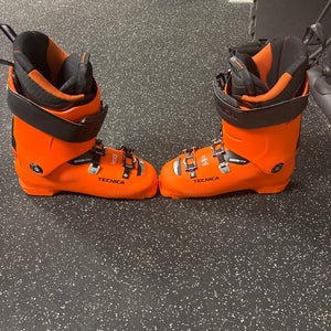 Men's Tecnica Mach 1 Racing Ski Boots 130 Flex (New)