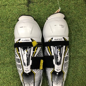 Youth CCM Super Tacks Shin Pads 10" (Used)