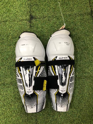 Youth CCM Super Tacks Shin Pads 10" (Used)