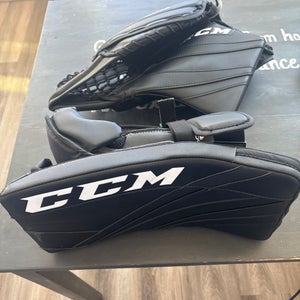 2024 CCM Extreme Flex 5.9 Regular Blocker/Glove - Brand New