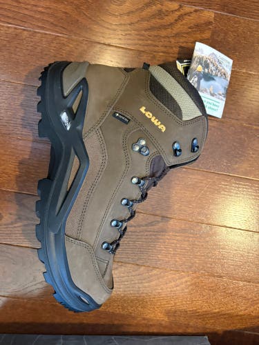 Lowa Gore-Tex Brown Men's Size M 11.0 W Adult Hiking Boots (New)